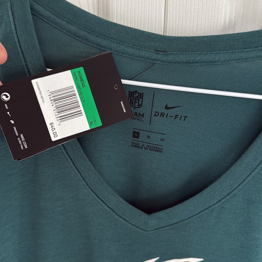 NWT Philadelphia Eagles Women's NFL Nike Dri-Fit Short Sleeve Tee - Size XL - Picture 5 of 9